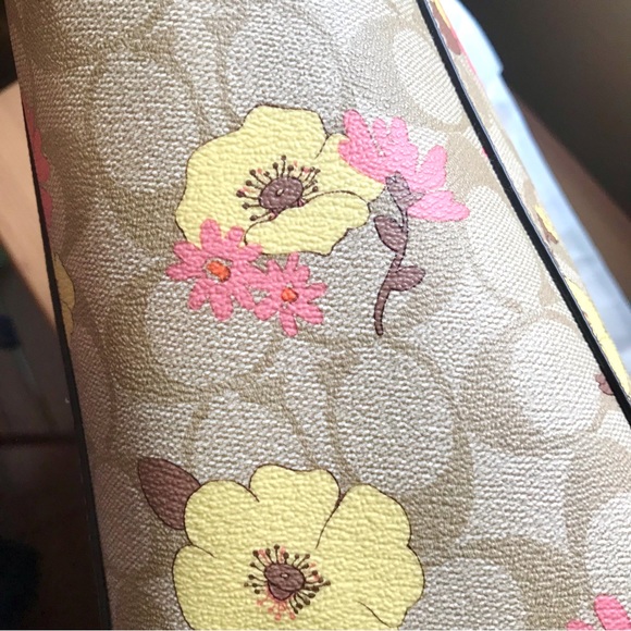 Coach Cammie Chain Tote In Signature Canvas With Floral Cluster Print - Picture 10 of 16